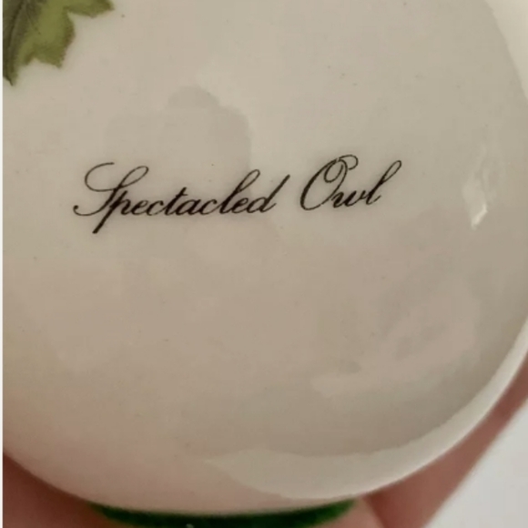 Vintage Collector Stone Egg Spectacled Owl. It is in excellent condition. - Picture 2 of 3